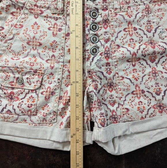 Anthropology Pilcro The Wanderer Floral Rose High-rise Shorts, Size 27 - Picture 9 of 11